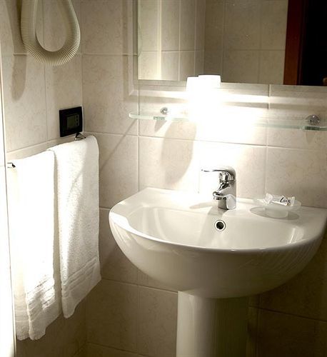 Hotel Nuovo Metro Мілан Екстер'єр фото